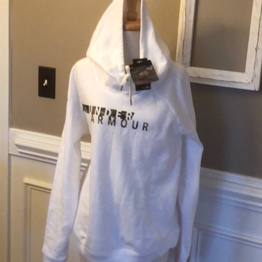 NWT Under Armour White Fleece Camo Logo Hoodie XL